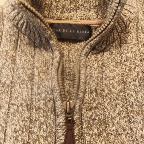 Oscar De La Renta 1/4 Zip Sweater - Picture 5 of 9